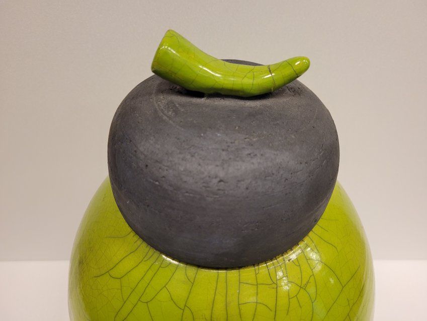 (3) Jarrones verdes en cerámica Raku, Genevieve Berrin, contemporáneo – Francia