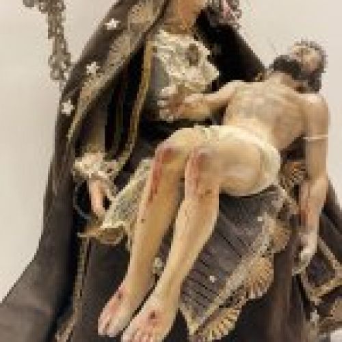 Imagen vestidera de la Piedad, Virgen Dolorosa con Cristo s.XIX   Escuela Andaluza
