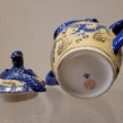 Set de café / te, porcelana Satsuma, motivo dragón en azul lapislázuli, s. XIX   Japón