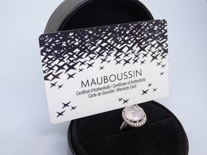Anillo, amatista rosa y diamantes 0.31 Ct., oro blanco 18K, Maison Mauboussin – Francia