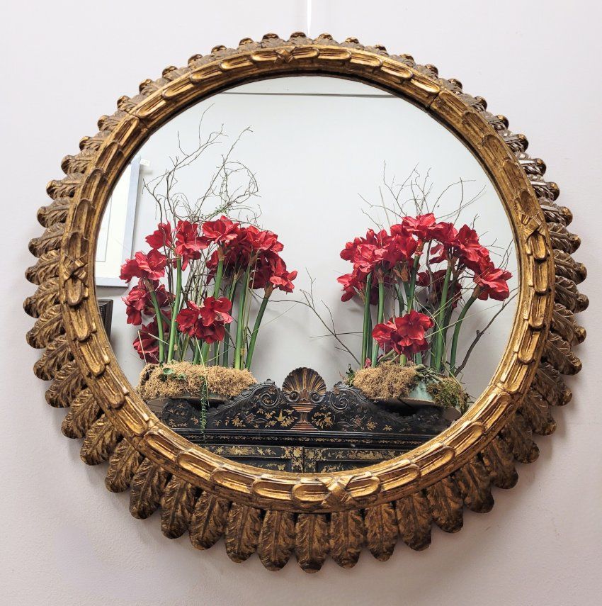 Espejo, marco circular, tallado y dorado, hojas de olivo, pp. S. XX   Francia